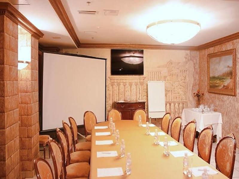 מלון קייב Optima Collection Podil Plaza מראה חיצוני תמונה